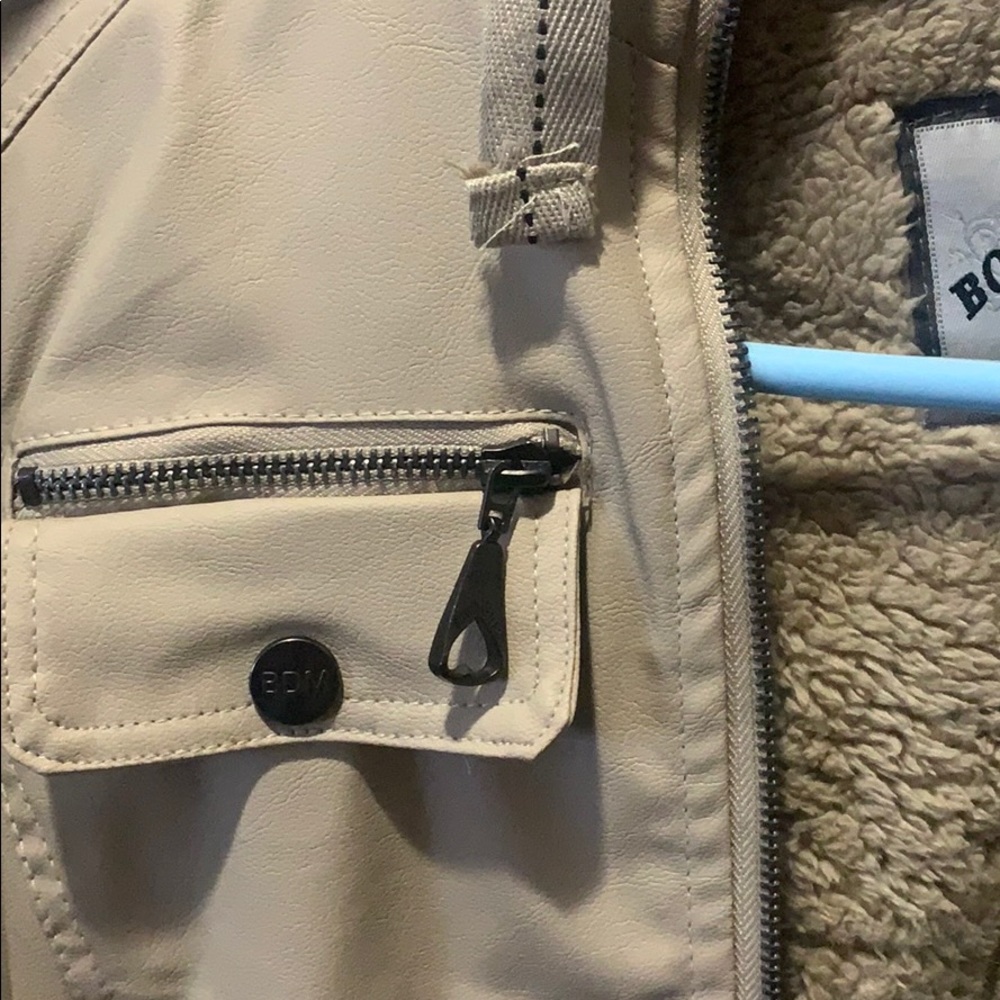 Tan jacket - Picture 2 of 4